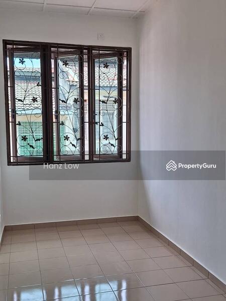 For Rent - ( No Facing House + Extended Kitchen) 2 Sty Saujana Puchong @ Puchong