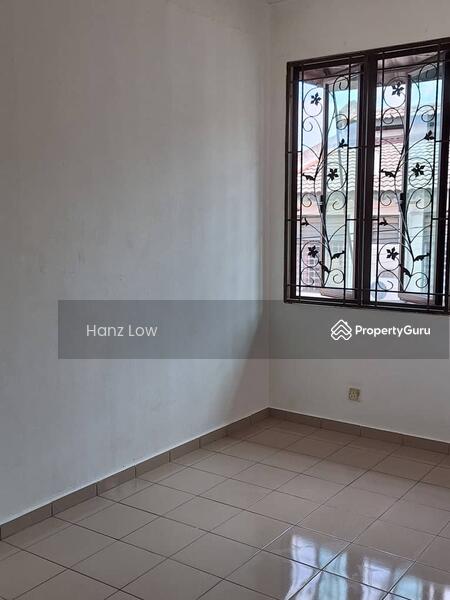 For Rent - ( No Facing House + Extended Kitchen) 2 Sty Saujana Puchong @ Puchong