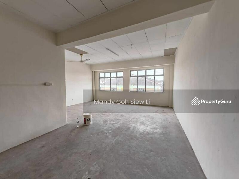 For Rent - Ulu Tiram Taman Puteri Wangsa 3 Storey Shop Lot