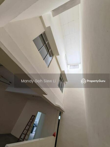 For Rent - Ulu Tiram Taman Puteri Wangsa 3 Storey Shop Lot