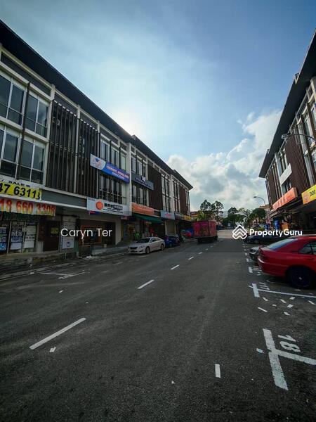 Untuk Dijual - Taman Cahaya Kota Puteri ( Intermediate Lot ) 3-Storey Commercial Shoplot