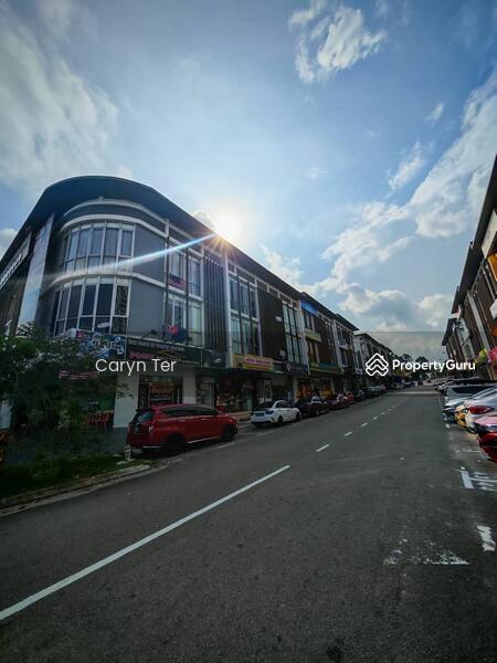 Untuk Dijual - Taman Cahaya Kota Puteri ( Intermediate Lot ) 3-Storey Commercial Shoplot
