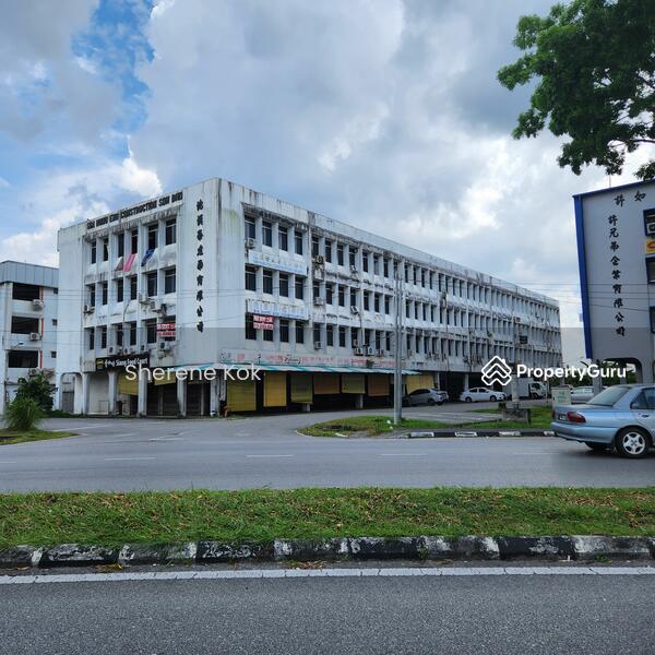 For Sale - 3 Storey Shop Intermediate @ Pending Jalan Kwong Lee Bank
