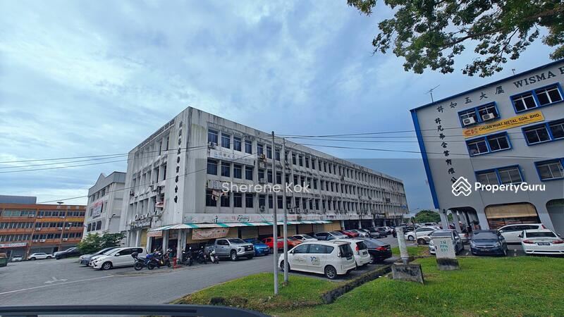 For Sale - 3 Storey Shop Intermediate @ Pending Jalan Kwong Lee Bank