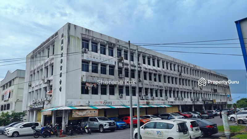 For Sale - 3 Storey Shop Intermediate @ Pending Jalan Kwong Lee Bank