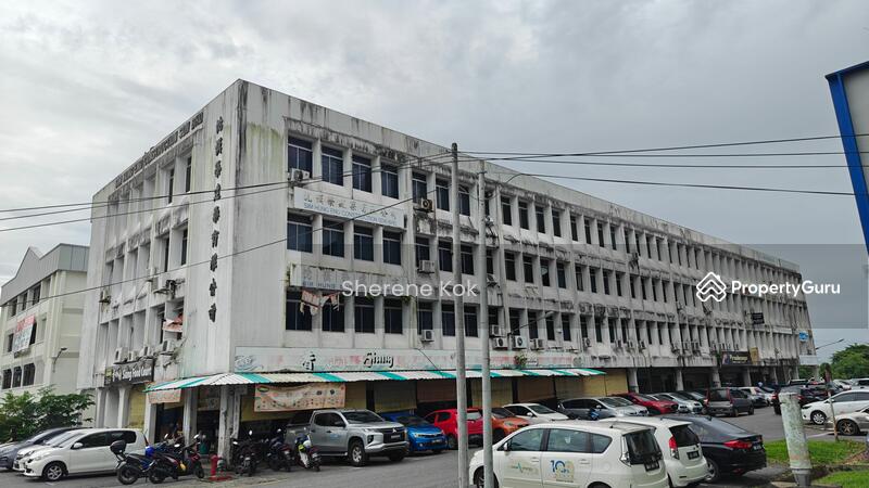 For Sale - 3 Storey Shop Intermediate @ Pending Jalan Kwong Lee Bank
