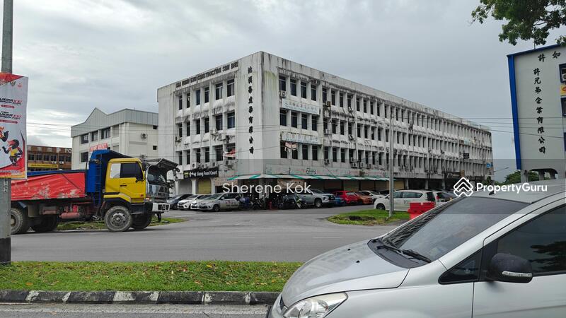 For Sale - 3 Storey Shop Intermediate @ Pending Jalan Kwong Lee Bank