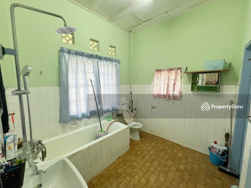 For Sale - Taman Majidee Park @ Johor Bahru Double Storey Bungalow Corner Lot For Sale