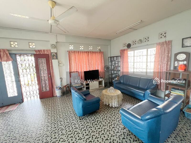 For Sale - Taman Majidee Park @ Johor Bahru Double Storey Bungalow Corner Lot For Sale