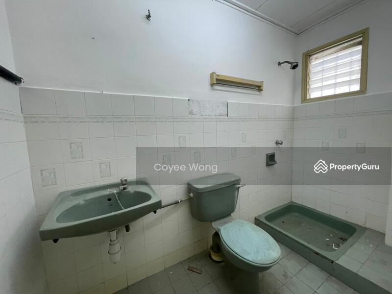 For Sale - Bandar Menjalara