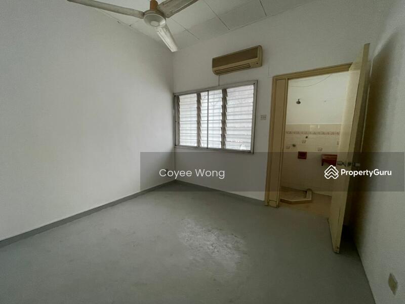 For Sale - Bandar Menjalara