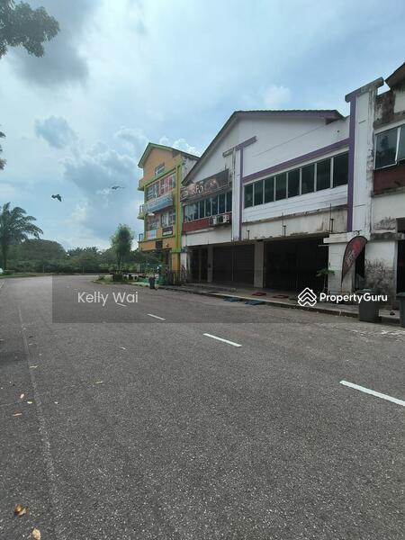 Untuk Dijual - Jalan Bukit Impian 16 @ Taman Impian Emas Double Storey Shoplot For Sale