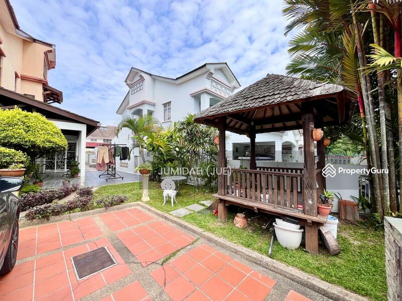 2 Storey Semi-D D’Puncak Ukay Perdana 68000 Ampang FACING OPENFULLY RENOVATED