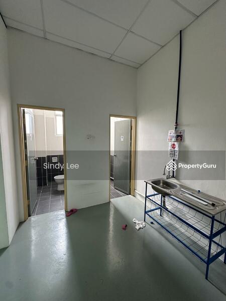 Untuk Disewa - FACTORY 1.5 STOREY RENT AT SUNGAI TIRAM BAYAN LEPAS 4280 SQFT