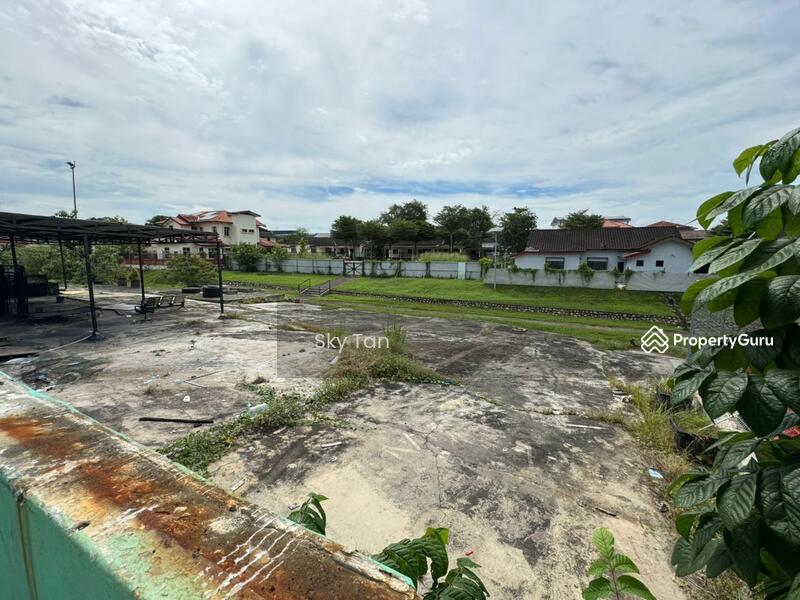 For Rent - Commercial bungalow at Taman Melodies