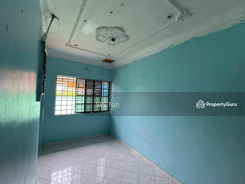 For Rent - Commercial bungalow at Taman Melodies