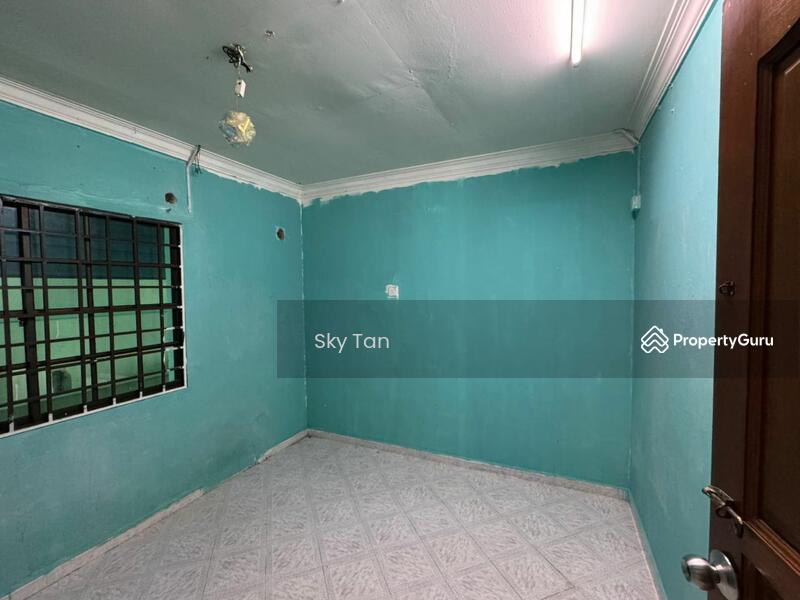 For Rent - Commercial bungalow at Taman Melodies