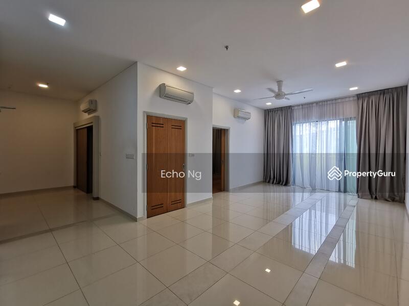 For Sale - Plaza Arkadia