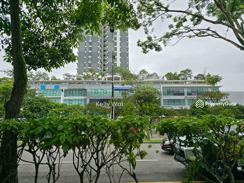 For Sale - Pusat Komersial Bayu Tasek @ Persiaran Southkey 3 Storey Shop Office For Sale