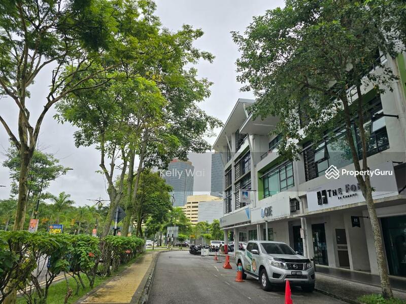 For Sale - Pusat Komersial Bayu Tasek @ Persiaran Southkey 3 Storey Shop Office For Sale