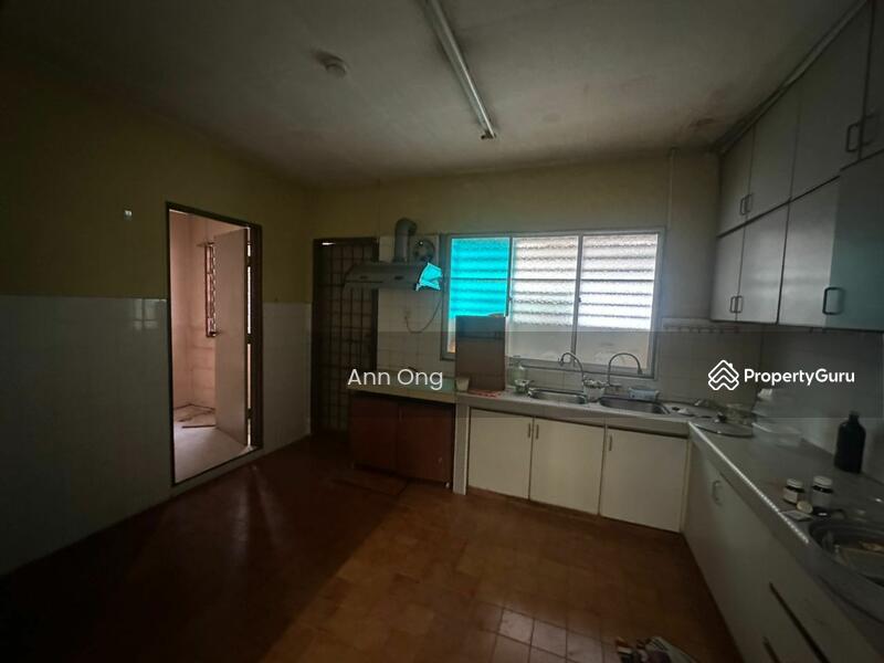 For Sale - 2-storey Terrace House at Pjs 7