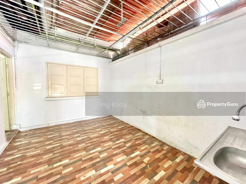 For Sale - 1 STY TERRACE | 1600SF | HILLSIDE