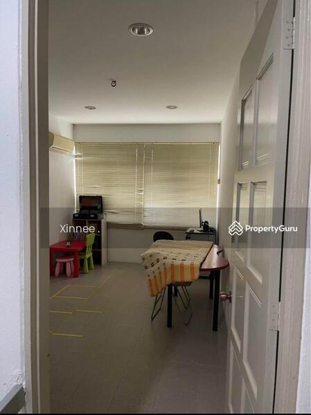 For Sale - Greenlane Double Storey Terrace Corner Unit