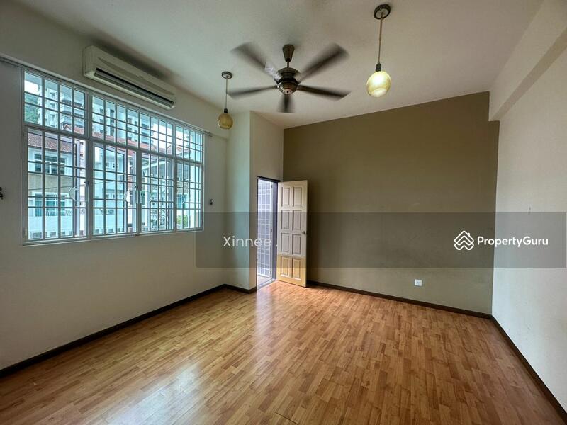 Untuk Dijual - Greenlane Triple Storey Terrace