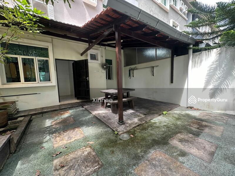 Untuk Dijual - Greenlane Triple Storey Terrace