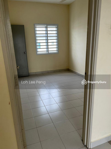 For Sale - 2-storey Terrace House at Bandar Layangkasa