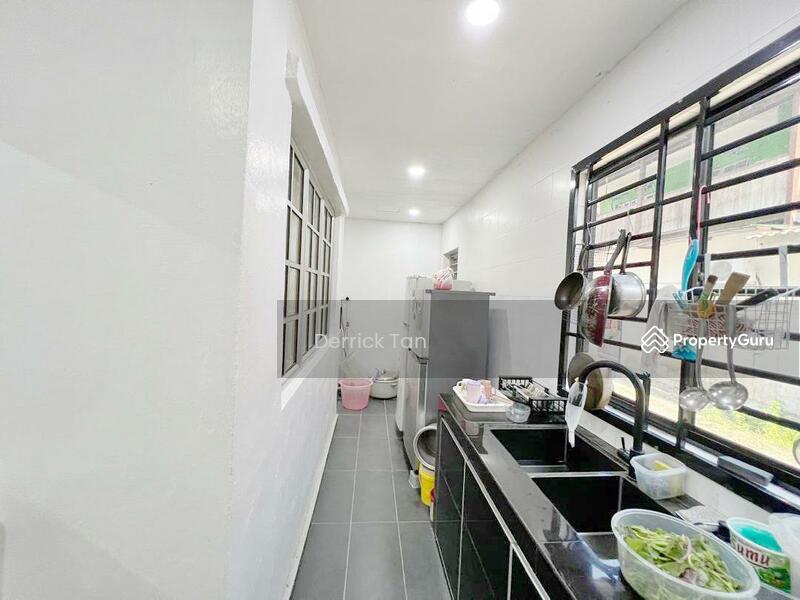 Rumah Teres 2 Tingkat untuk Dijual di Bandar Putra (Kulai) - Derrick Tan - PropertyGuru.com.my