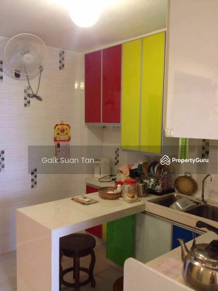 For Sale - 1.5-storey Terraced House at Fettes Park