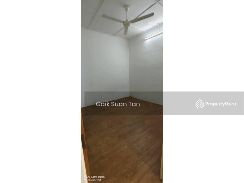 Untuk Dijual - 1-storey Terraced House at Kampung Pisang