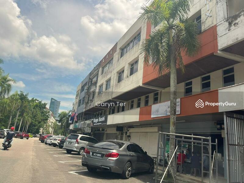 Untuk Dijual - JB Town Wadihana ( 4 Blocks Adjoining Unit ) 4-Storey Shoplot