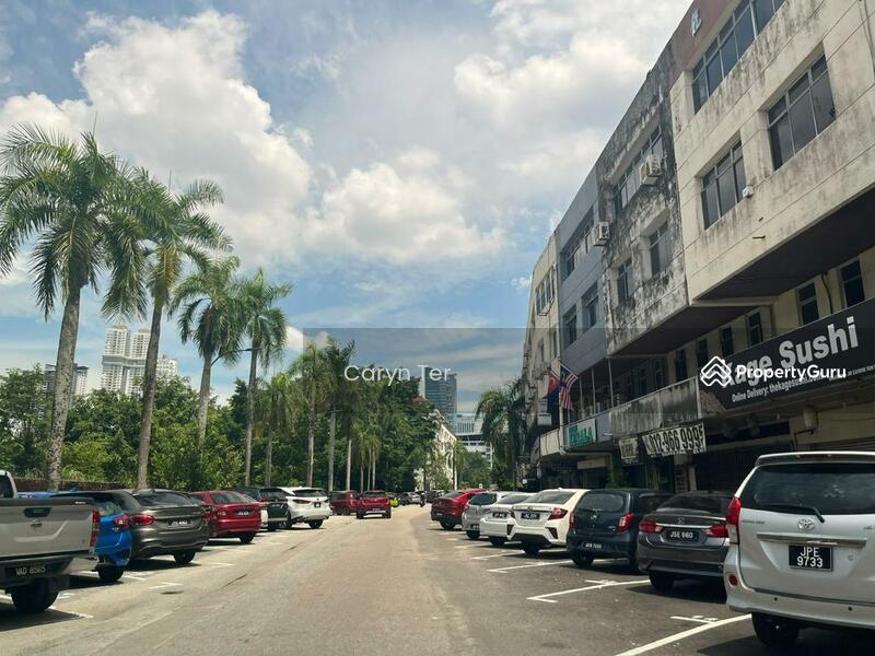 Untuk Dijual - JB Town Wadihana ( 4 Blocks Adjoining Unit ) 4-Storey Shoplot