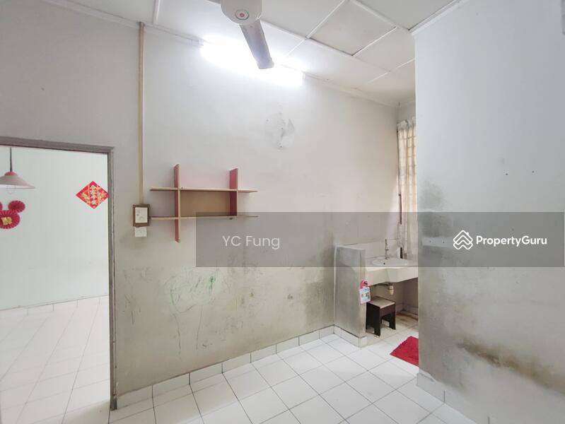 For Sale - Taman Molek