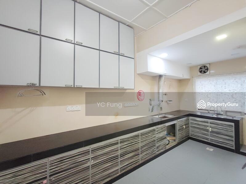 For Sale - Taman Molek