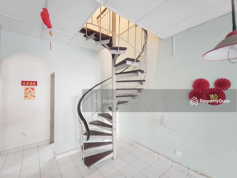For Sale - Taman Molek
