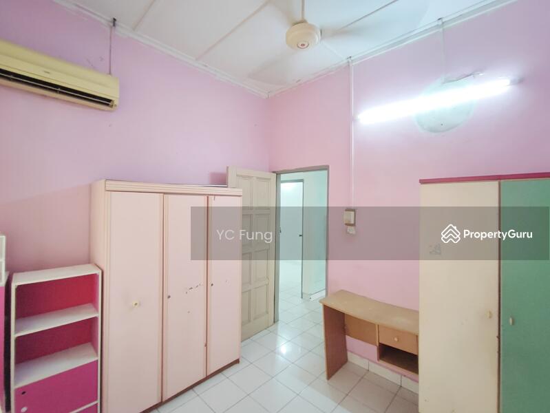 For Sale - Taman Molek
