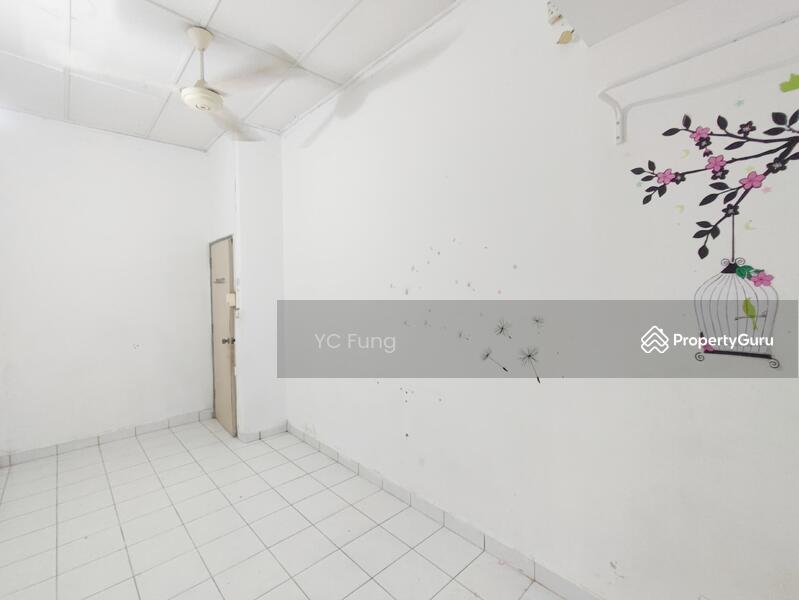 For Sale - Taman Molek