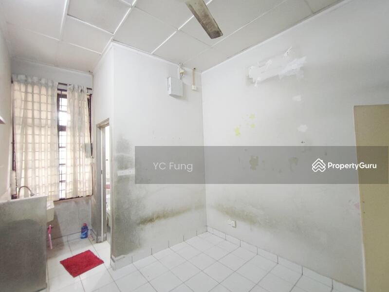 For Sale - Taman Molek