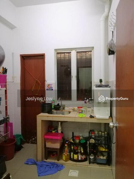 Untuk Dijual - Sri Manja Court