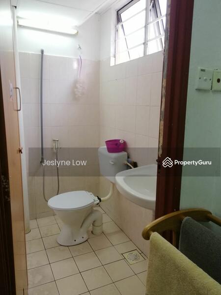 Untuk Dijual - Sri Manja Court