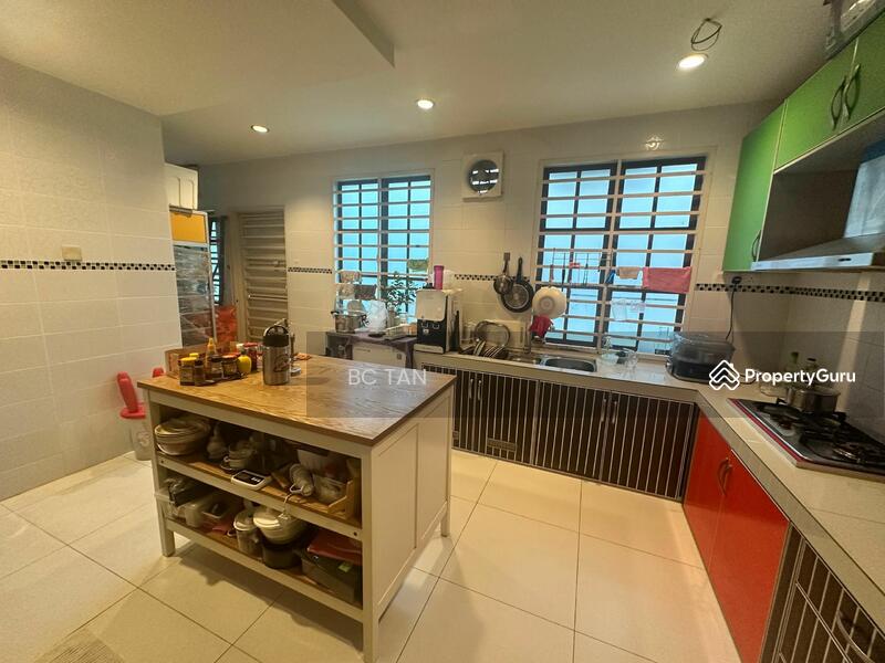 For Sale - 2.5-storey Terraced House at Laman Rimbunan