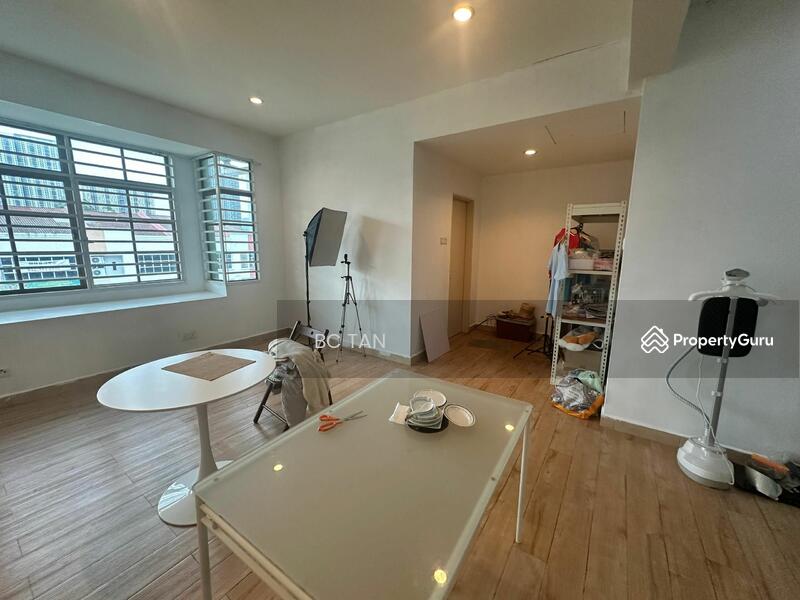 For Sale - 2.5-storey Terraced House at Laman Rimbunan