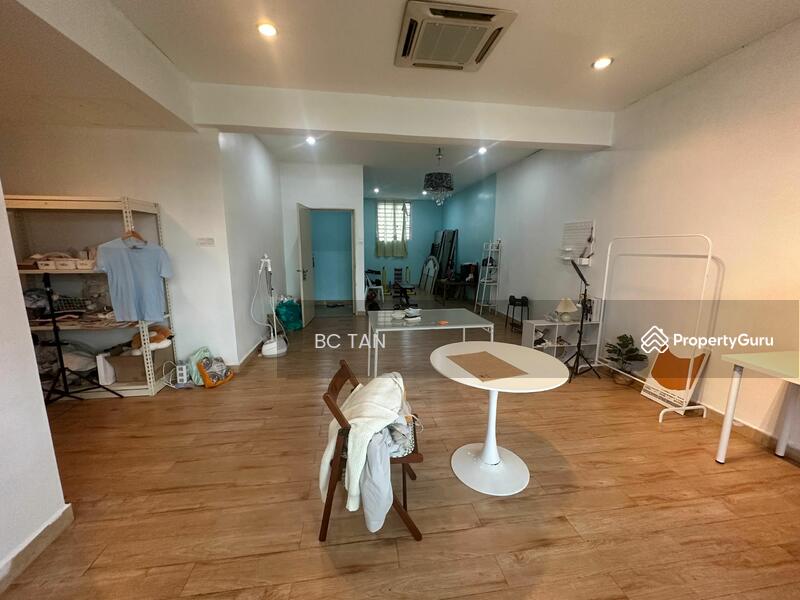 For Sale - 2.5-storey Terraced House at Laman Rimbunan