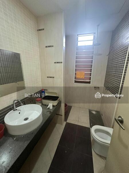 For Sale - 2.5-storey Terraced House at Laman Rimbunan