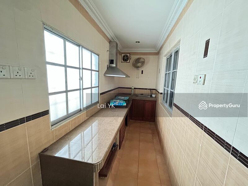 For Sale - Semi-Detached House at Usj 5