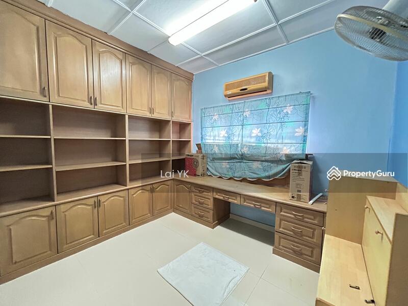 For Sale - Semi-Detached House at Usj 5
