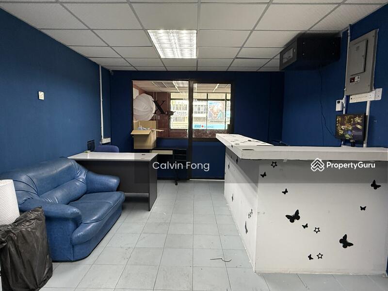 1st floor reception area